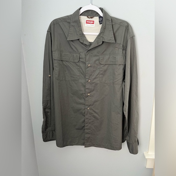 Wrangler Gray Casual Button Down Shirt - Picture 1 of 10